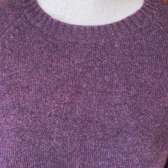 🌸Jcrew purple crewneck sweater 100% lambswool size medium🌸 - Picture 4 of 8